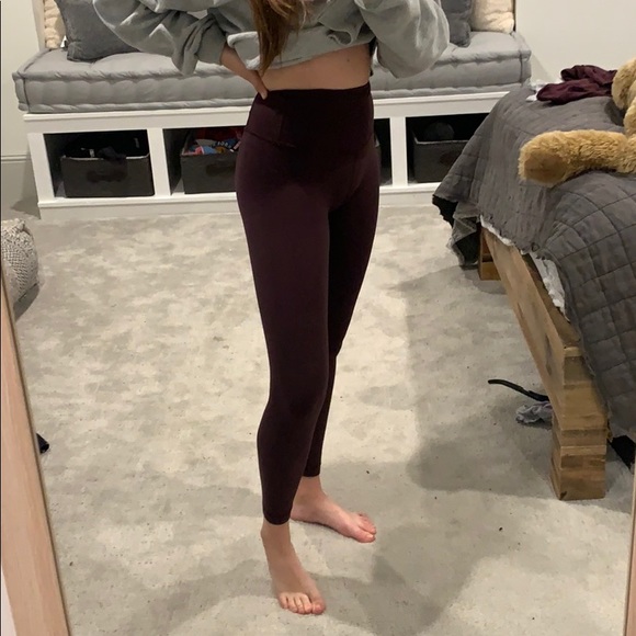 Lulu Lemon 25 Garnet Leggings Size 2 